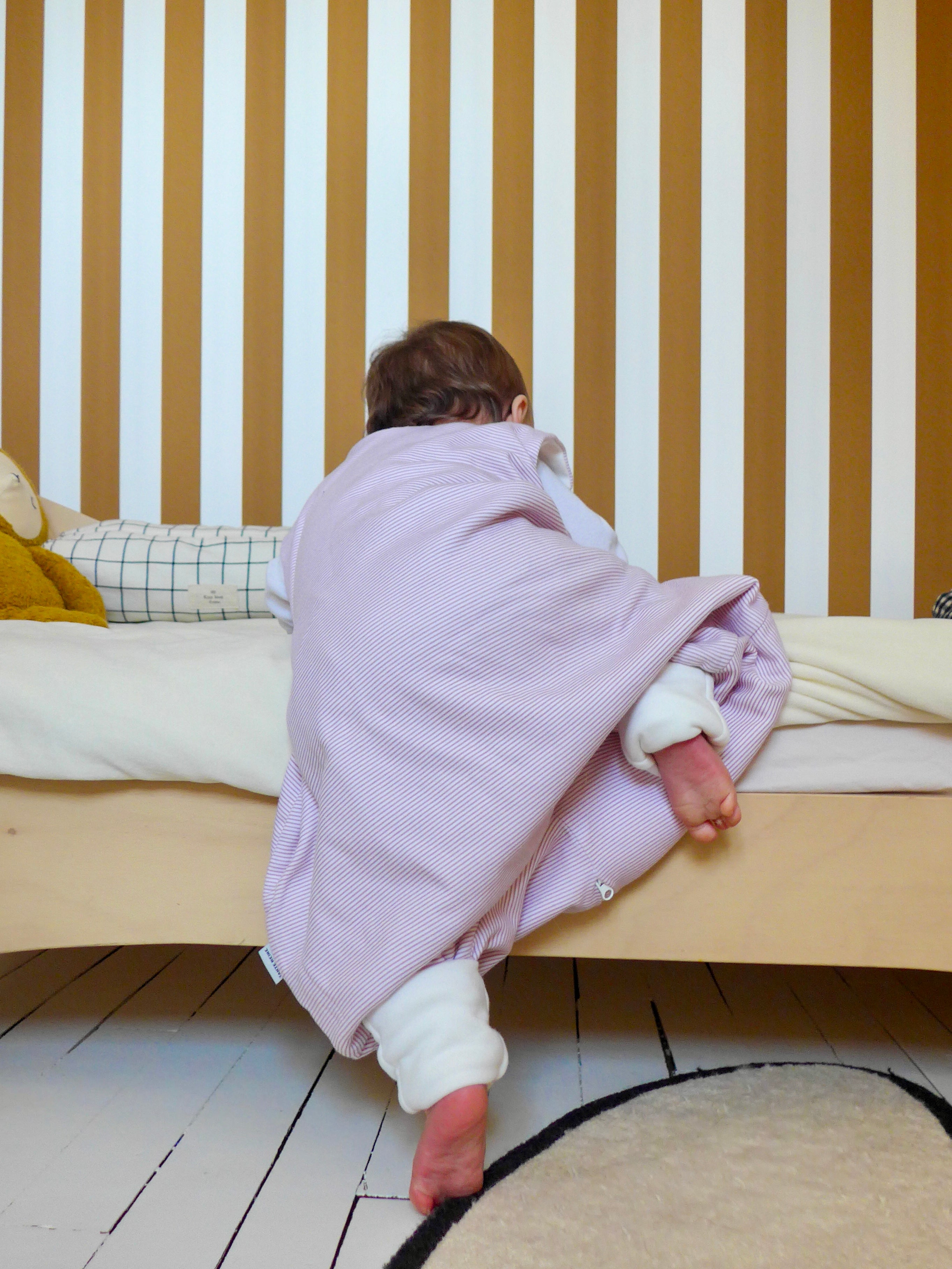 gigoteuse ete turbulette a pieds retroussables bebe liberte mouvement