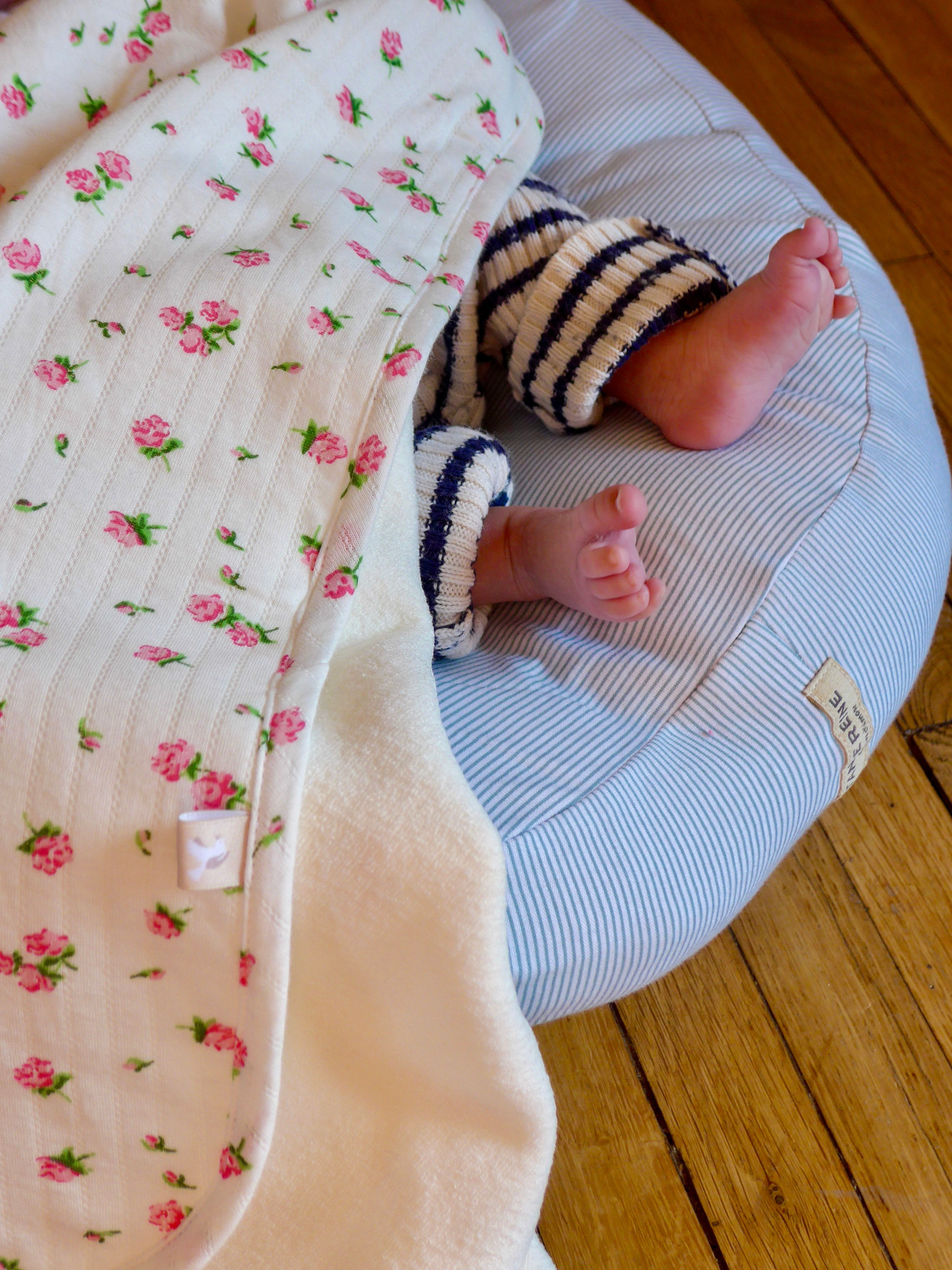 nid allaitement bag cocon coussin d'allaitement praticité innovation